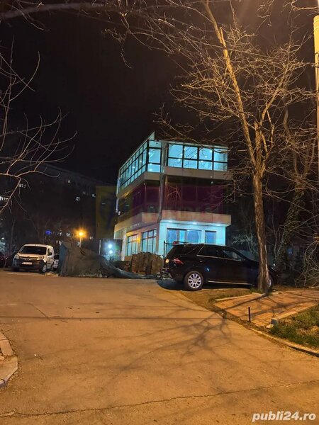 Cladire de birouri/comercial la inchiriere in Titan,metrou